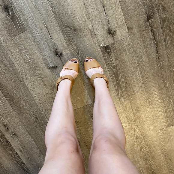 authentic brown louboutin heels - Picture 3 of 15